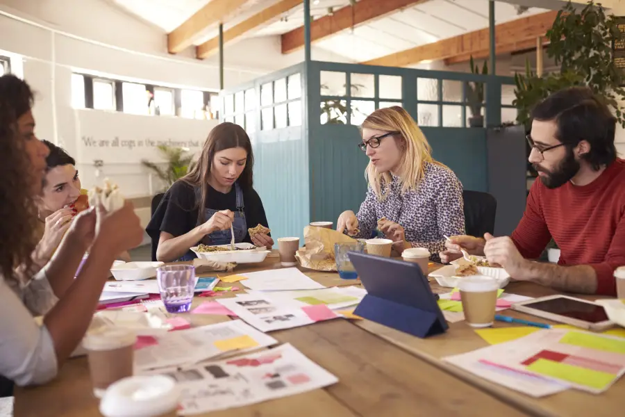 How to Save Money on Work Lunches