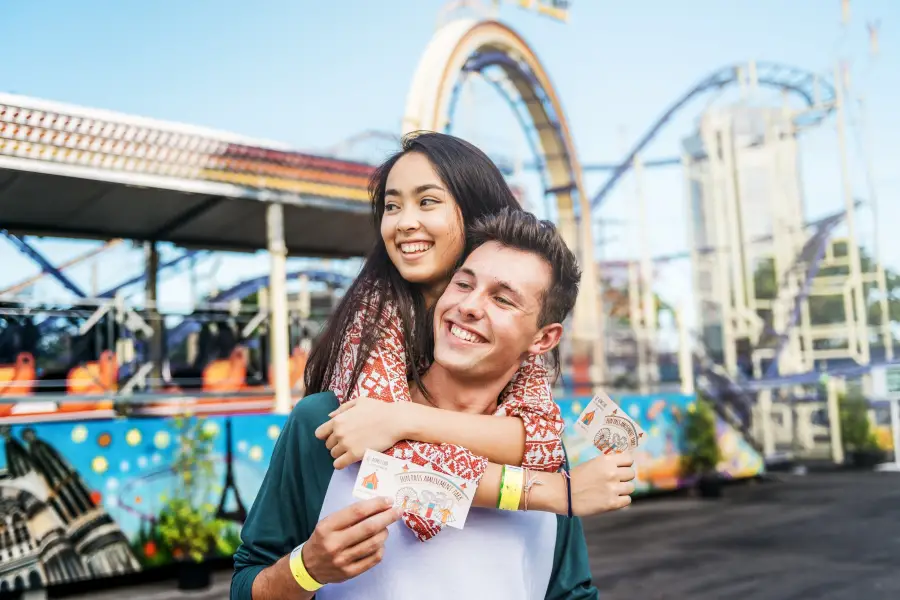 How to Save on Your Next Trip to Six Flags