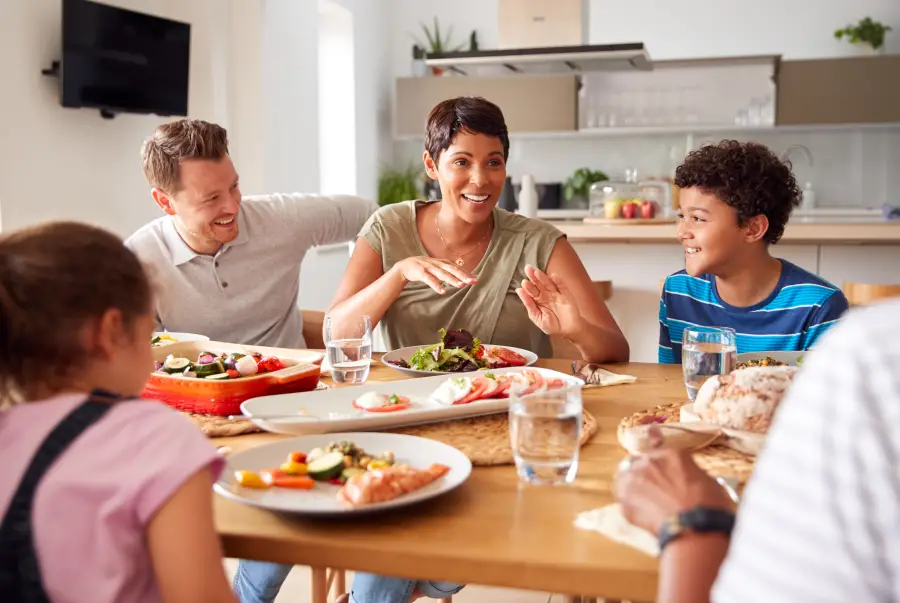 Family Dinner Conversation Starters for School Nights